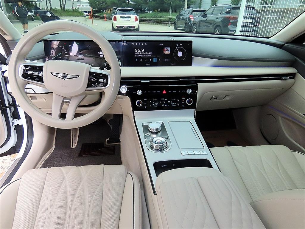 Genesis G80 2.5 AWD