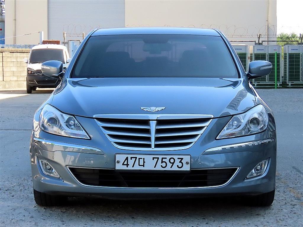 Hyundai Jenesiseu Jenesiseu BH 330 Modern