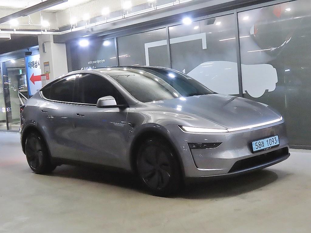 Tesla Model Y RWD