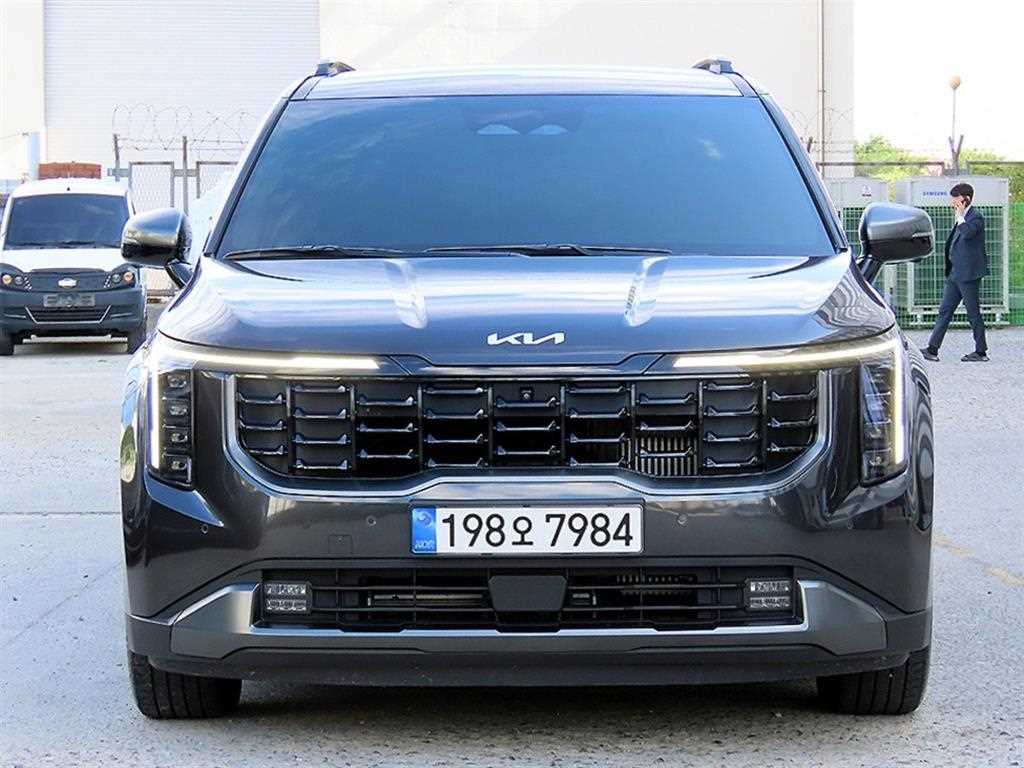 기아 카니발 하이브리드 1.6 HEV 9 seats Signature Gravity