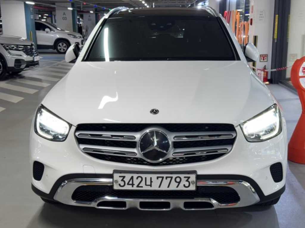 Mercedes-Benz GLC 300 4Maetik