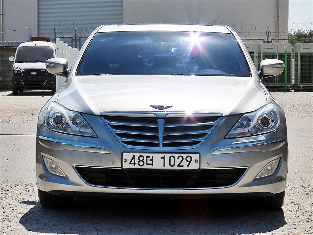 Hyundai Jenesiseu Jenesiseu BH 330 Luxury