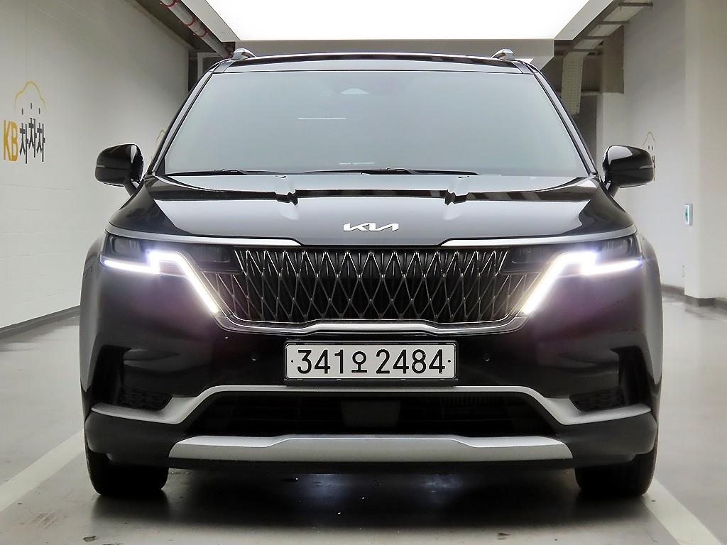 Kia Carnival 9 seats Prestige