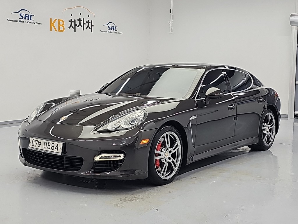 Porsche Panamera 4.8 Turbo