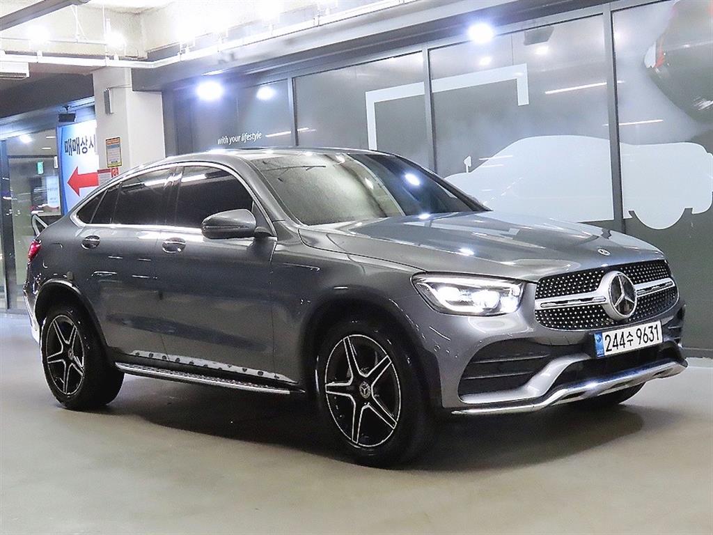 Mercedes-Benz GLC 300 4Maetik Coupe