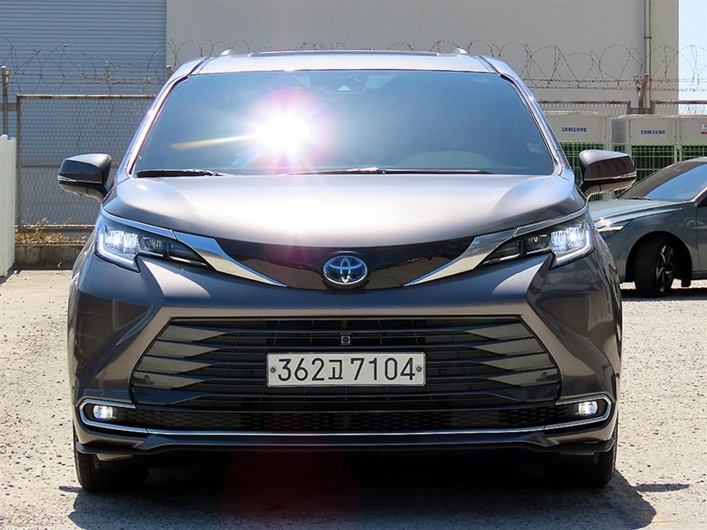 Toyota Sienna 2.5 AWD Hybrid