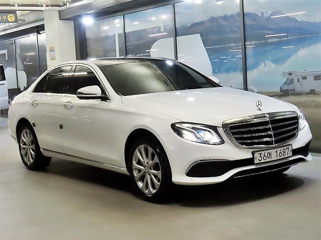 Mercedes-Benz E-Class E300 4Maetik Exclusive