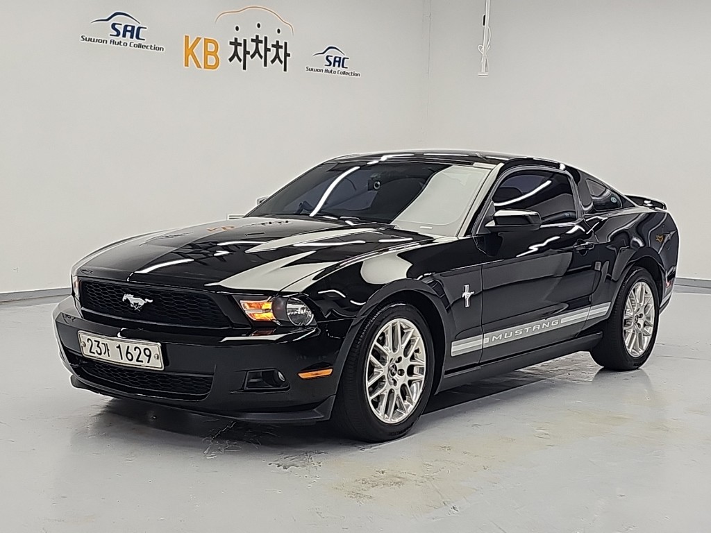 포드 머스탱 3.7 Coupe