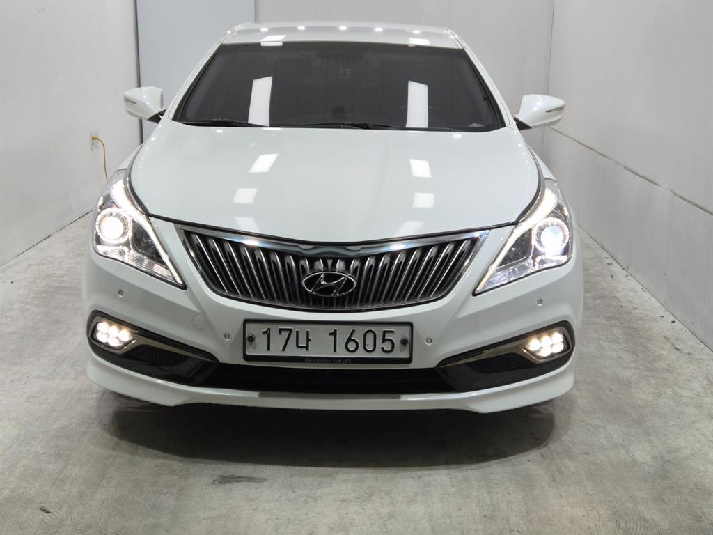 Hyundai Grandeur HG 240 Modern