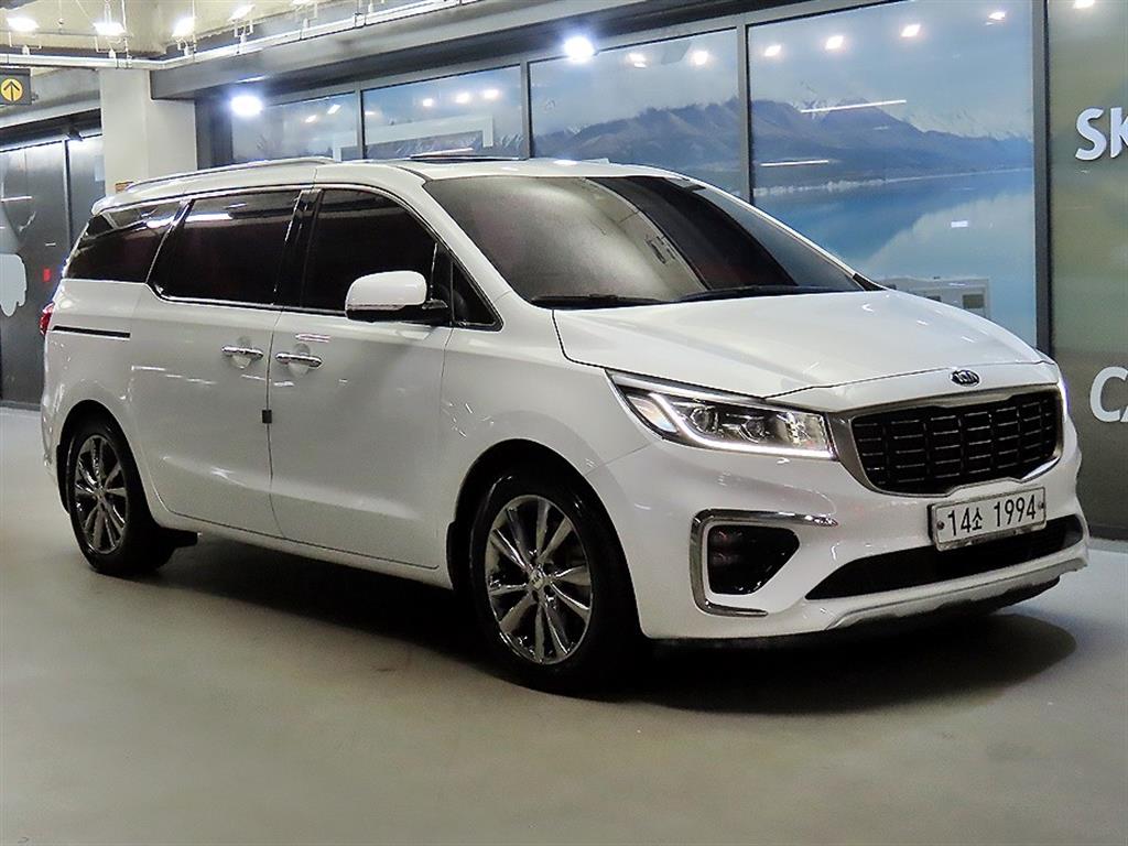 Kia Carnival 9 seats Noblesse Special