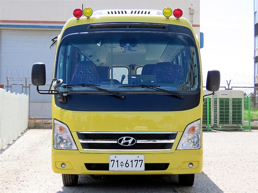 Hyundai County Nyubeurijeu 33 суудал Rongbadi Eorinibeoseu