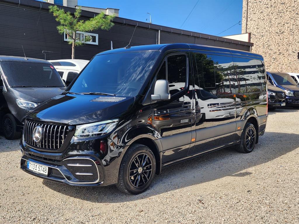 Mercedes-Benz Sprinter 319 CDI VIP 13 суудал