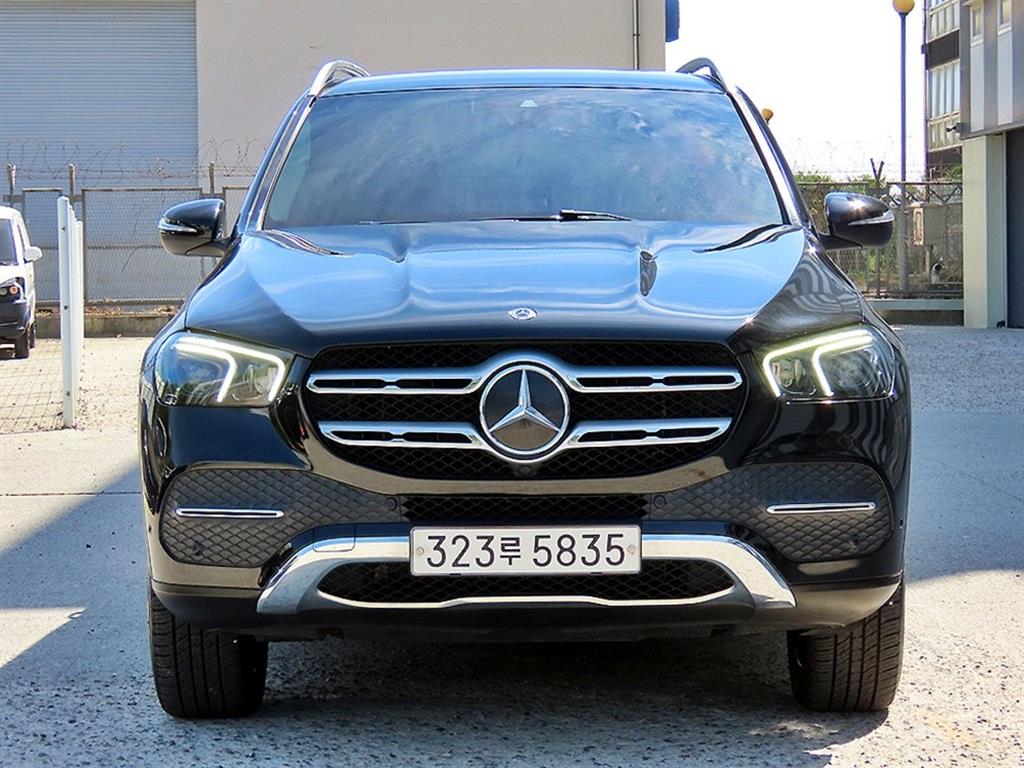 Mercedes-Benz GLE 300d 4Maetik