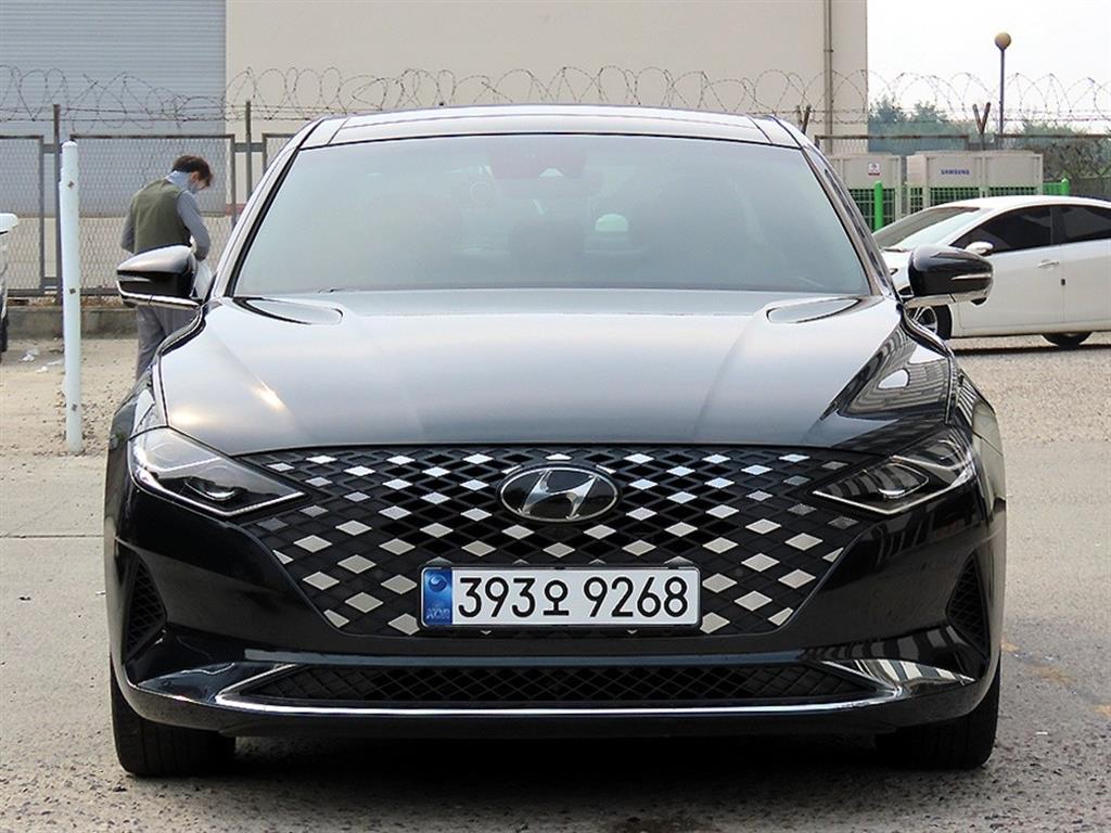 Hyundai Grandeur Hybrid 2.4 HEV Le Blanc