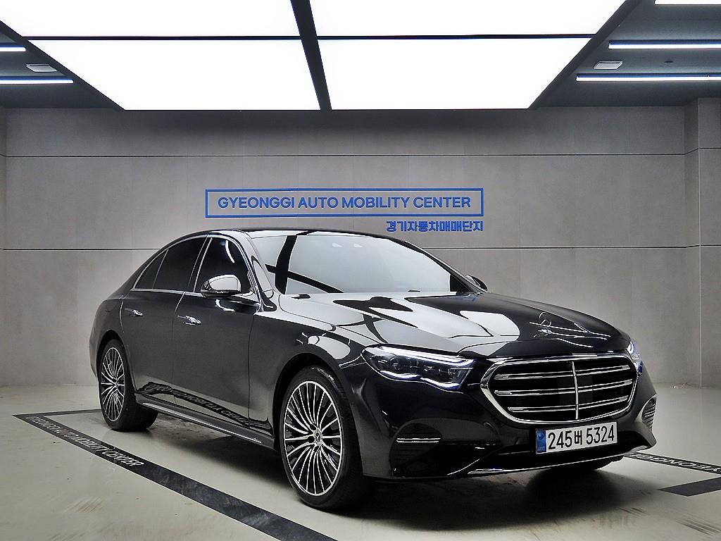 Mercedes-Benz E-Class E450 4Maetik Exclusive