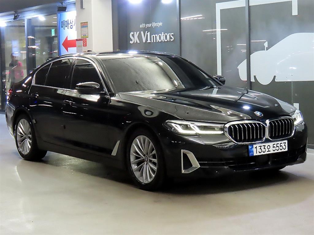BMW 5 Series 520i Luxury
