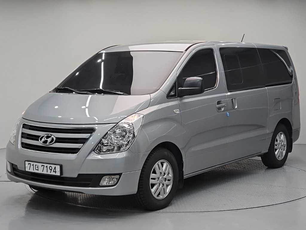 Hyundai Grand Starex 12 seats Modern