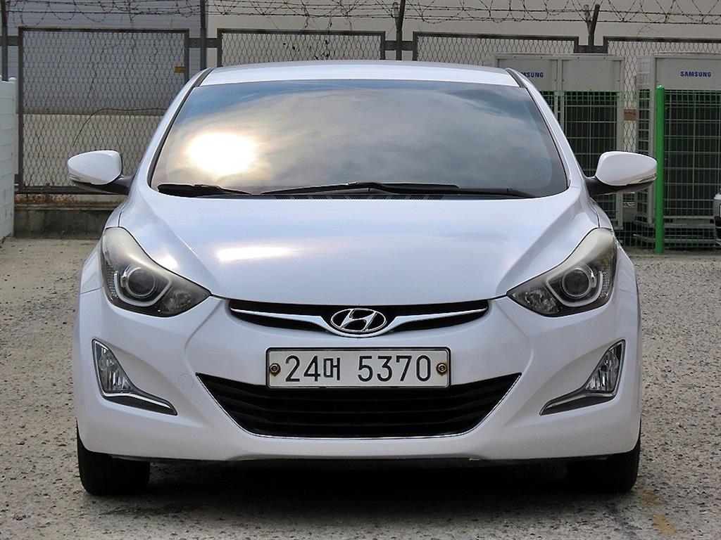 Hyundai Avante 1.6 GDi Smart