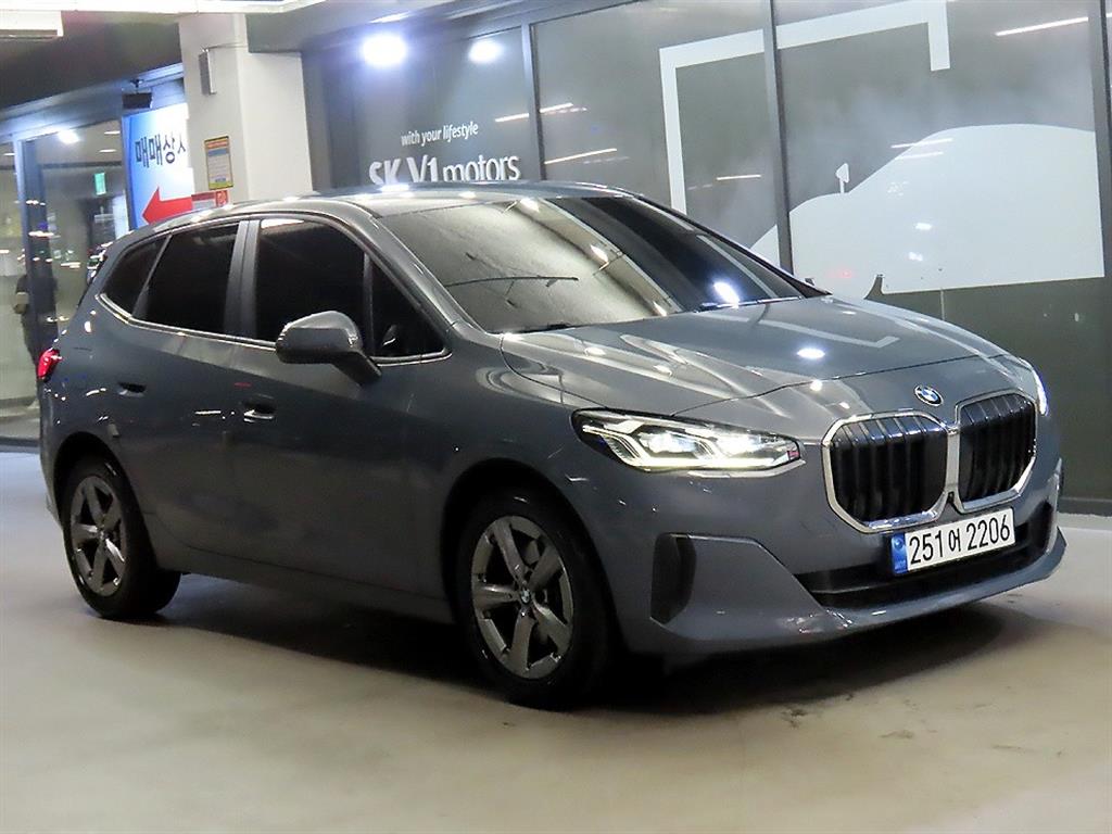 BMW Aektibeutueoreo Active 218d Van