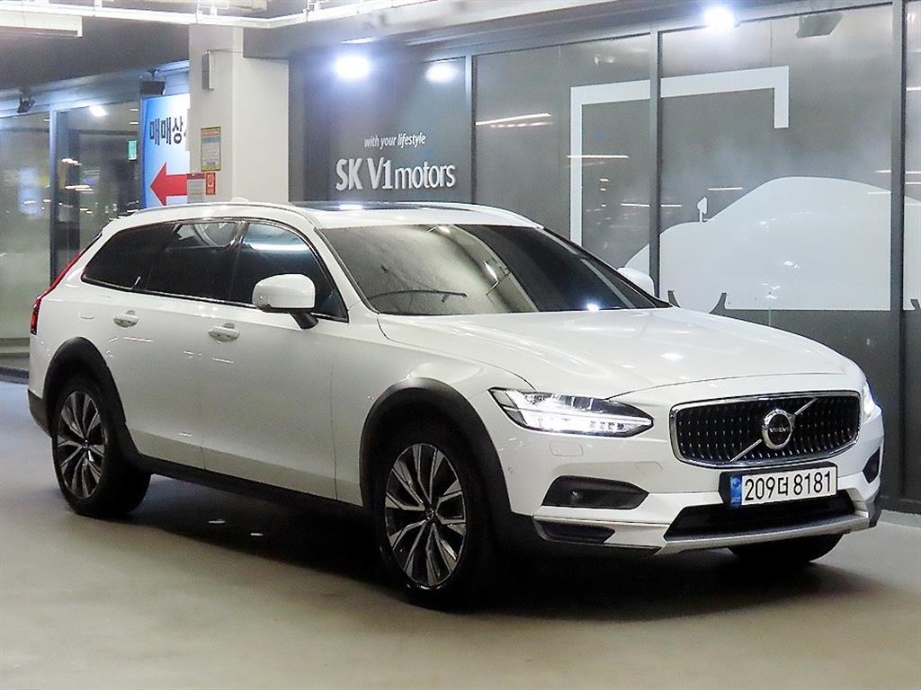 Volvo V90 Keuroseukeonteuri 2.0 B5 AWD Pro