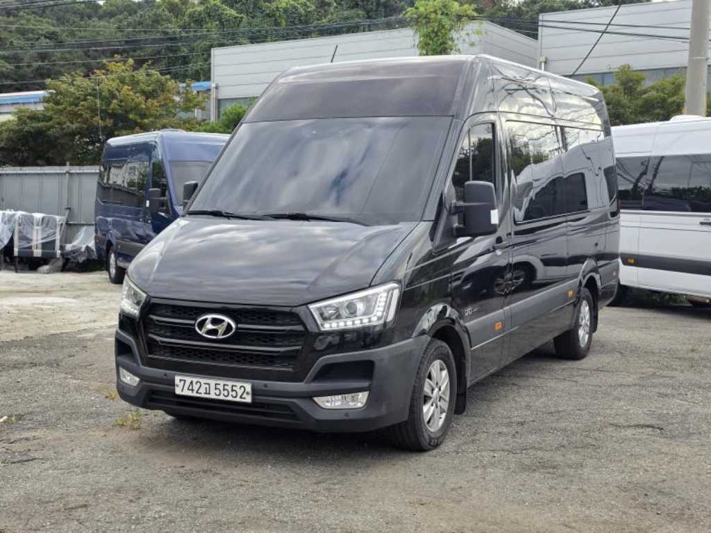 Hyundai Ssolrati Ssolrati 15 суудал Luxury