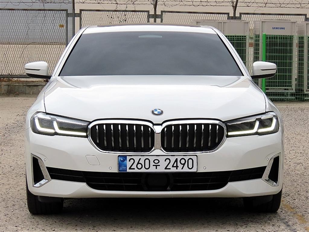 BMW 5 Series 530i xDrive Luxury