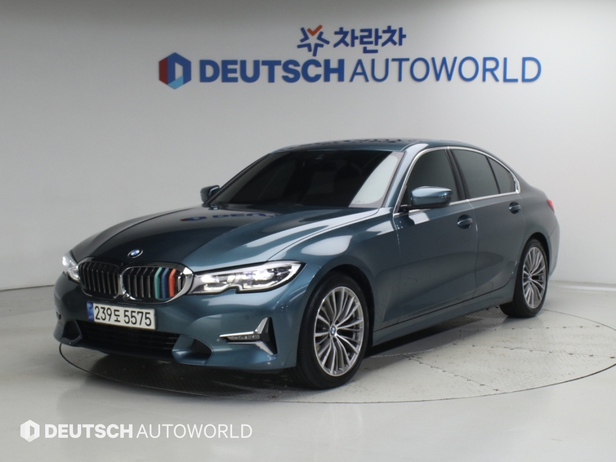 BMW 3 Series 320i Luxury Line