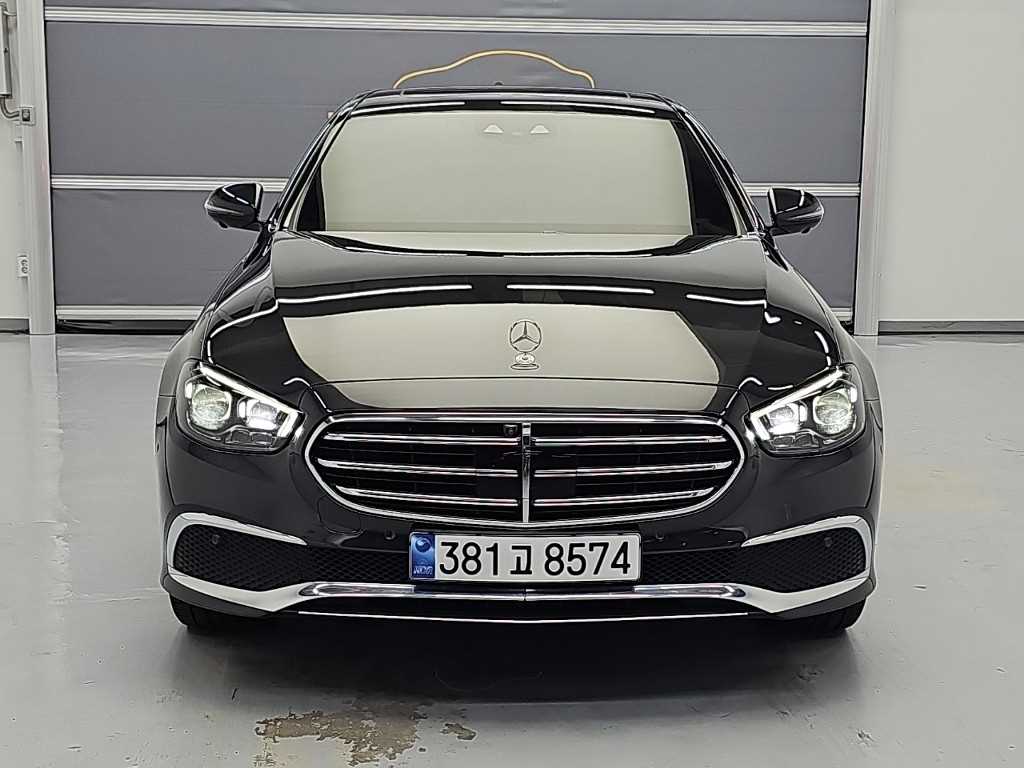 Mercedes-Benz E-Class E220d 4Maetik Exclusive