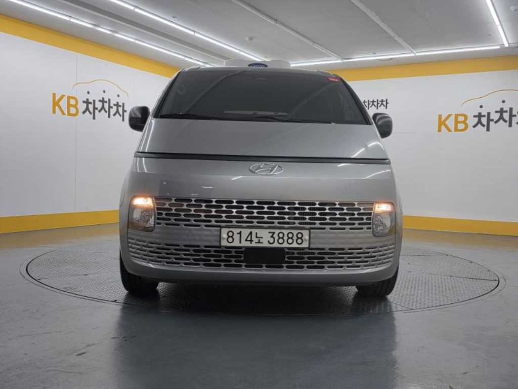 Hyundai Staria 2.2 Карго 3 суудал Smart