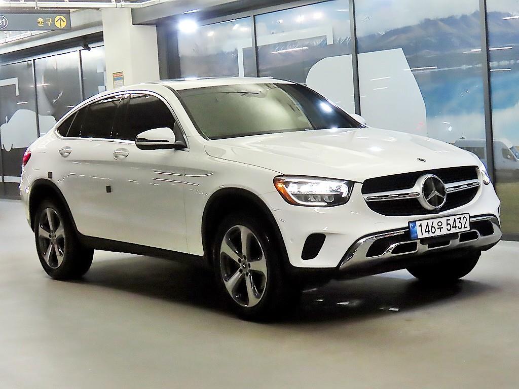 벤츠 GLC 300 4Maetik Coupe
