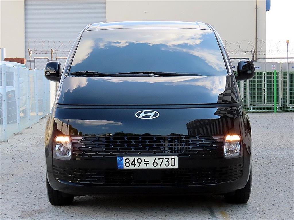 Hyundai Staria 2.2 Cargo 5 seats Modern