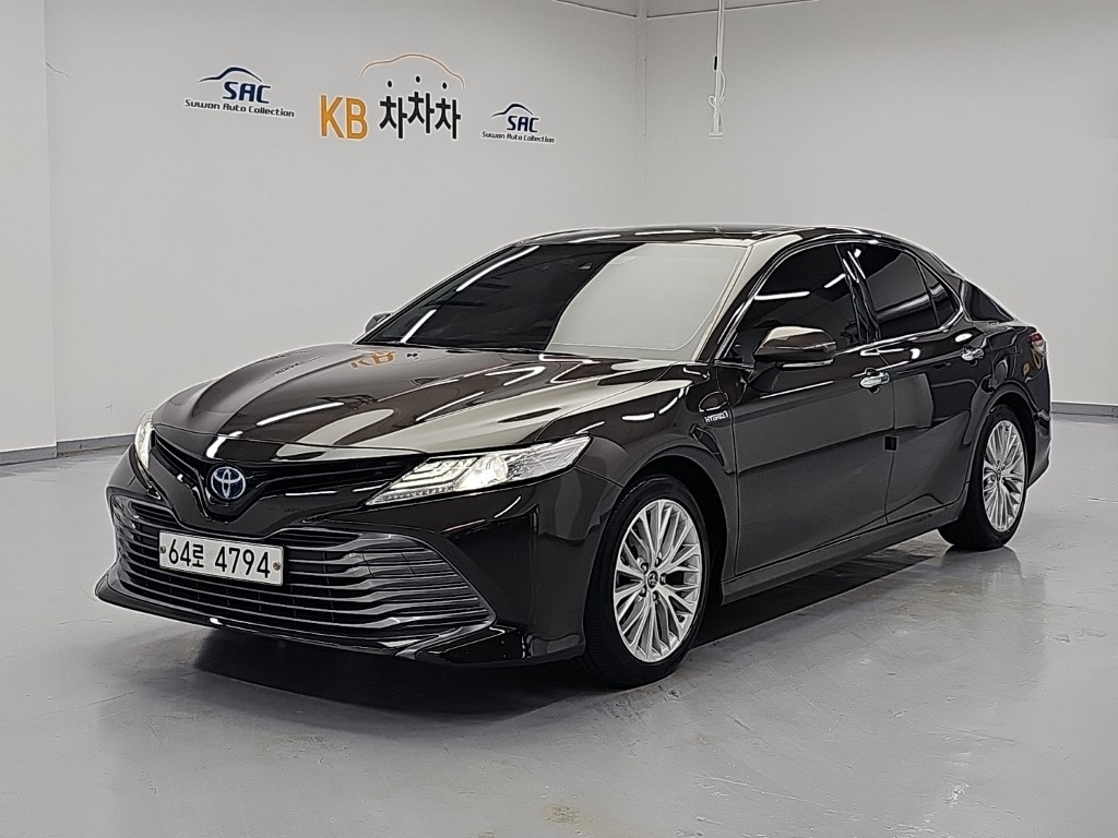 Toyota Camry 2.5 Hybrid XLE