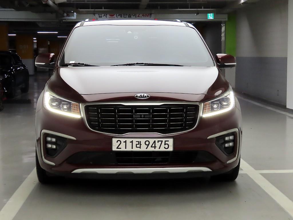 Kia Carnival 9 seats Noblesse Special