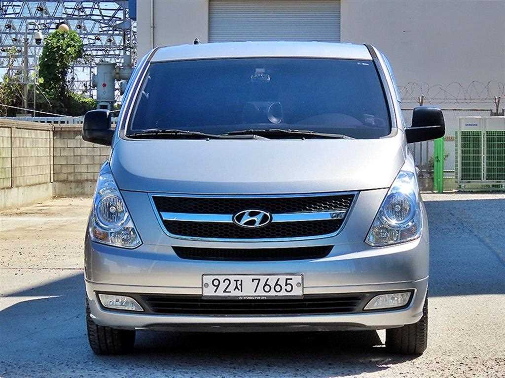 현대 Grand Starex 5 인승 Van CVX Luxury