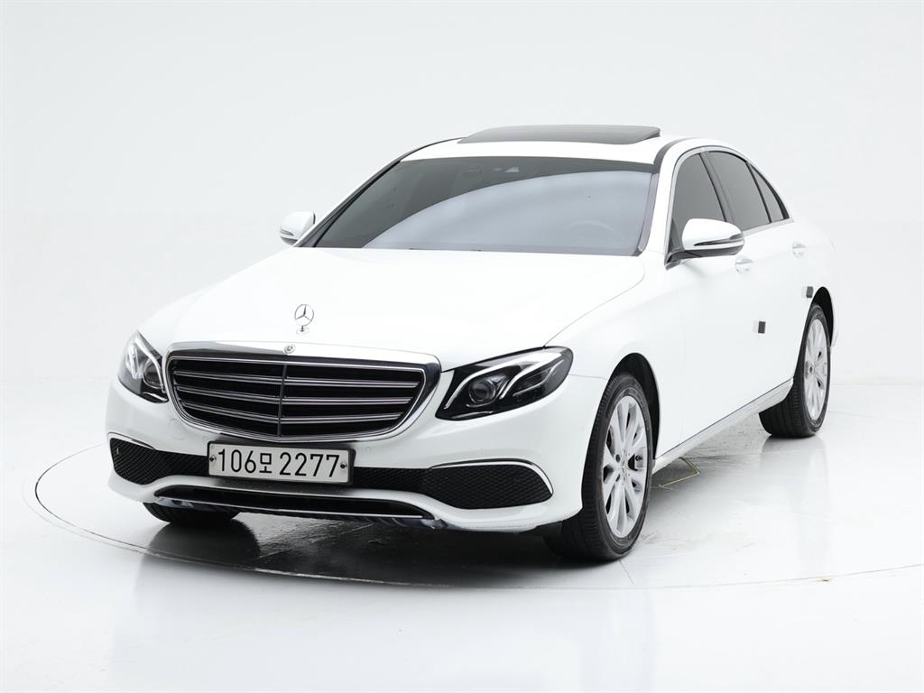 Mercedes-Benz E-Class E220d 4Maetik Exclusive