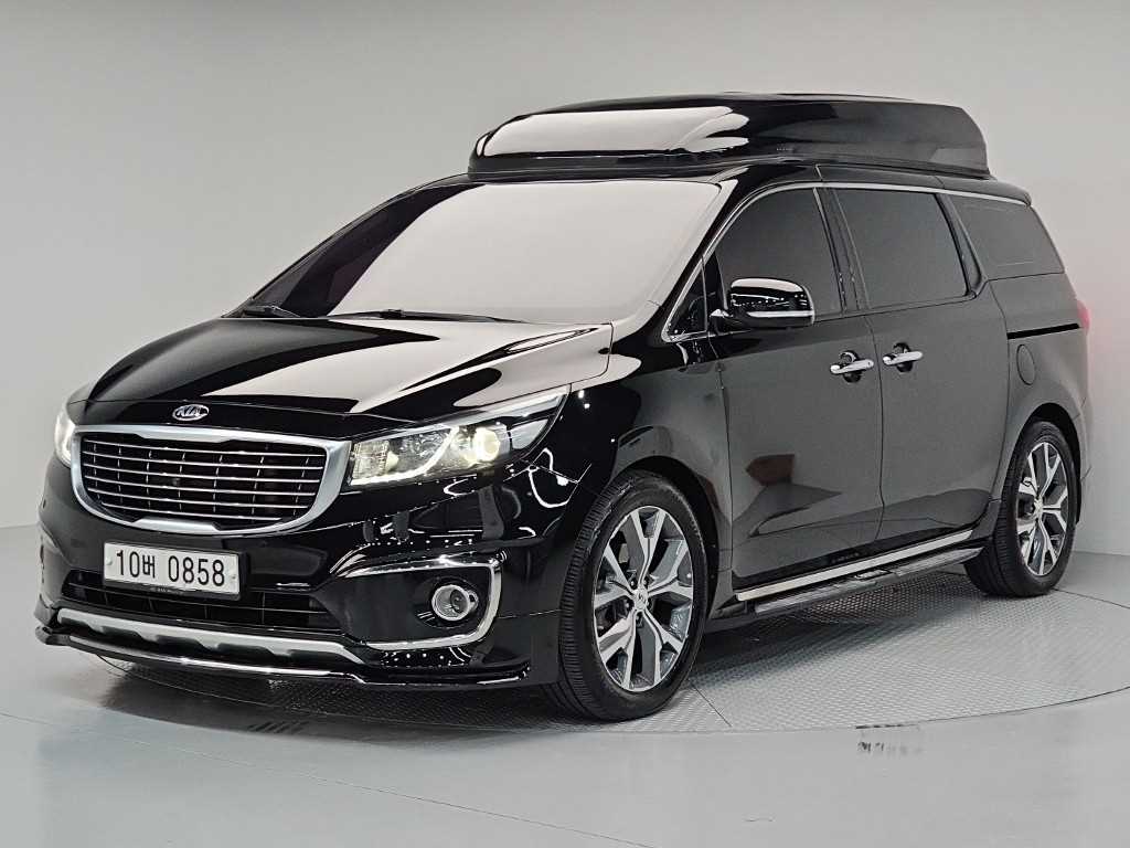 Kia Carnival 9 seats Noblesse