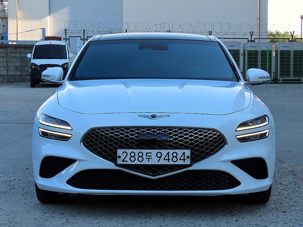 Genesis G70 2.0T 2WD