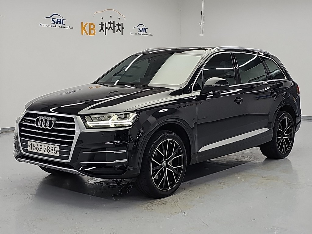 아우디 Q7 45 TFSI Quattro