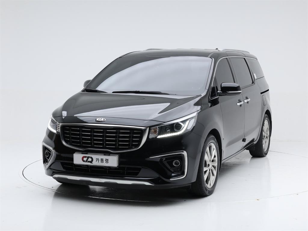 Kia Carnival 9 seats Prestige
