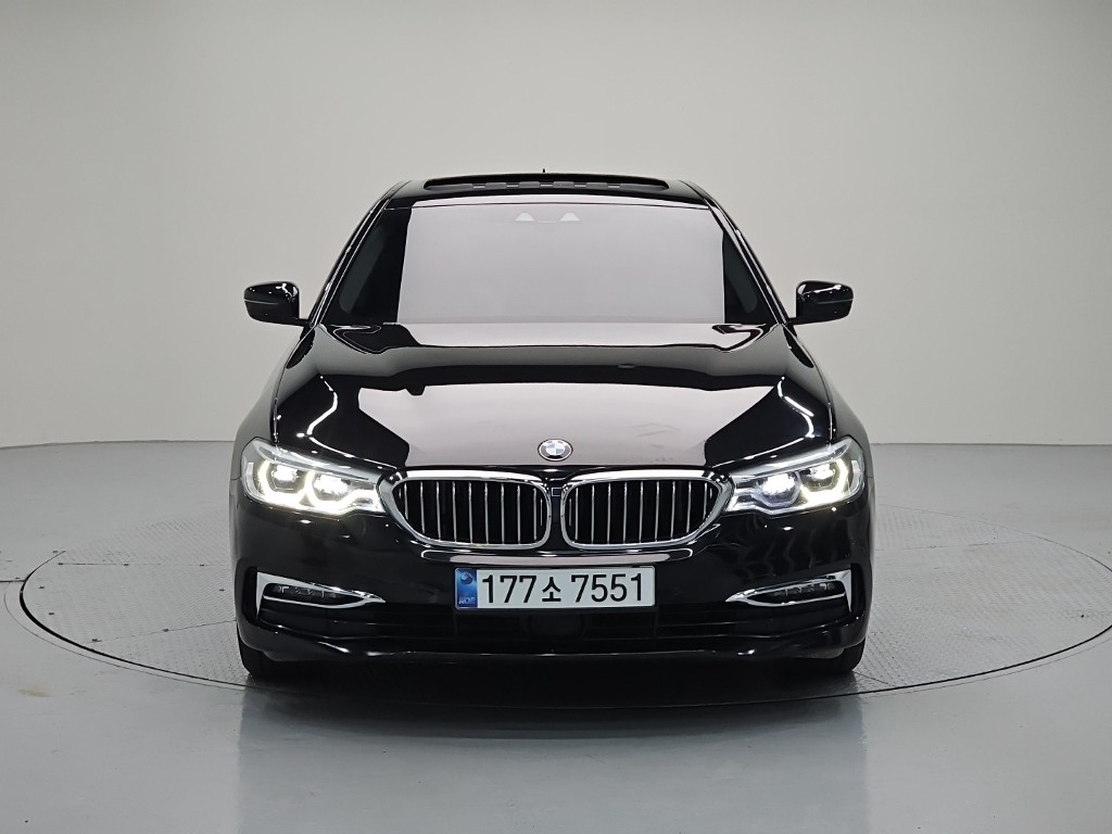 BMW 5시리즈 520d Luxury Plus