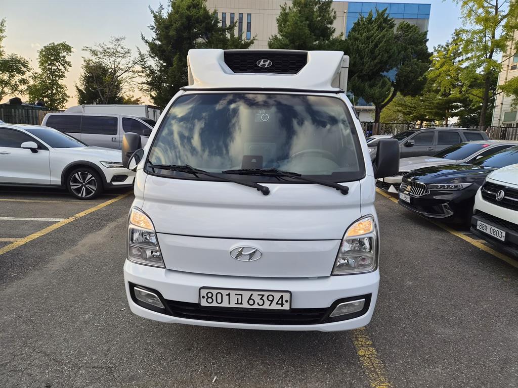현대 Porter II Refrigerated Super Cab Twin Comp