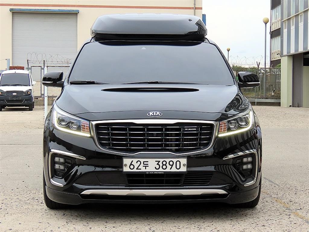Kia Carnival Hairimujin 9 суудал Noblesse Special