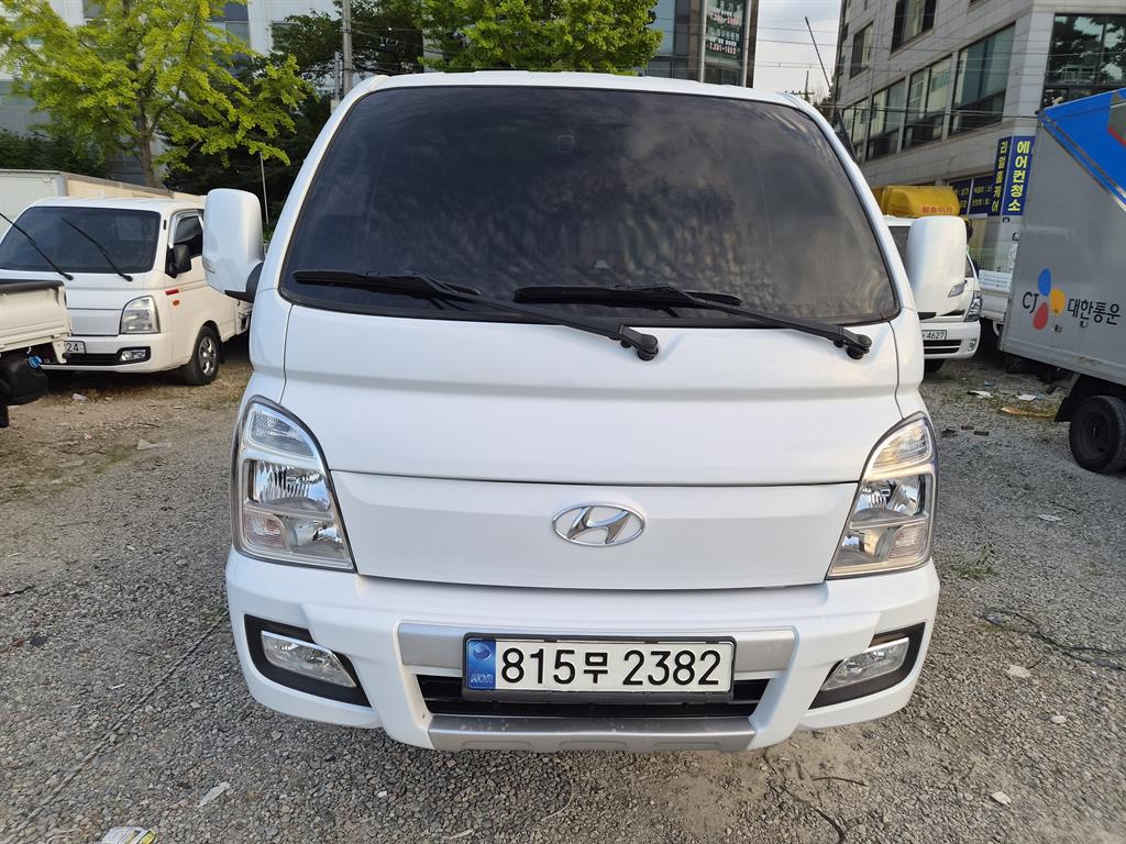 Hyundai Porter II VGT 4WD Давхар кабин Урт бие Premium