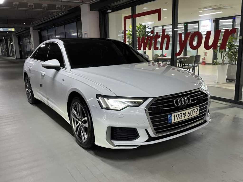 아우디 A6 45 TFSI Premium