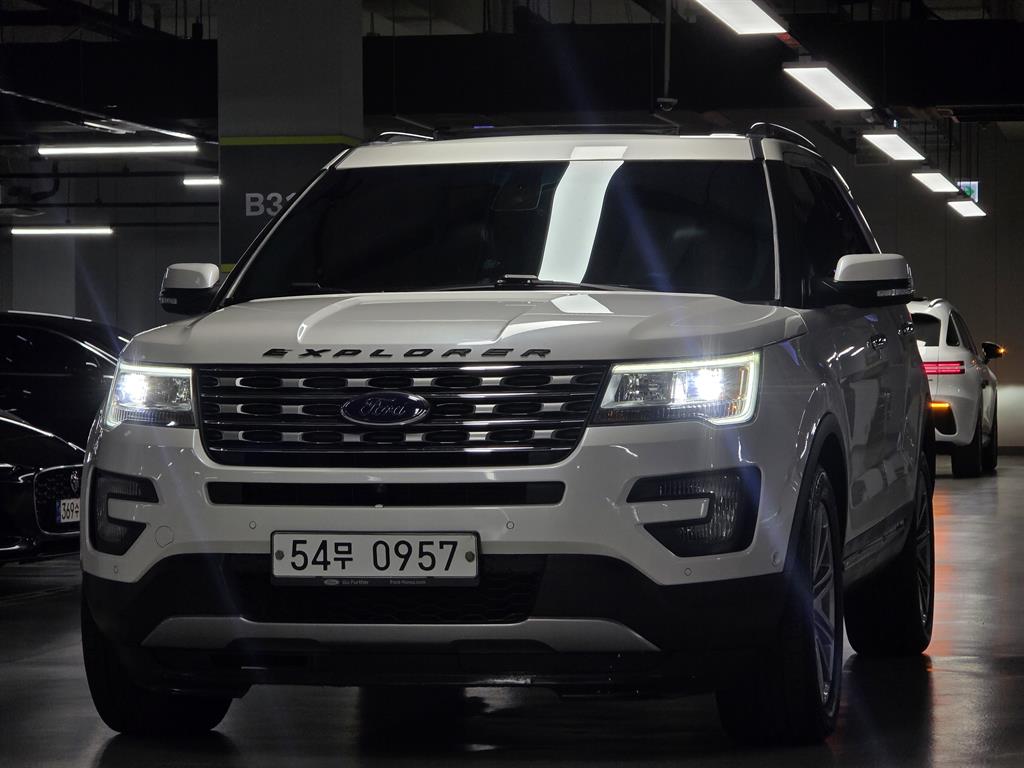 포드 익스플로러 2.3 AWD Limited