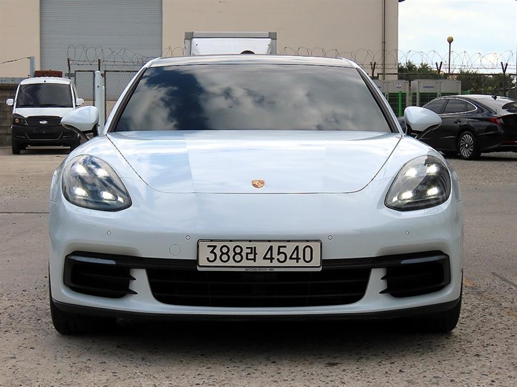 Porsche Panamera 3.0 4