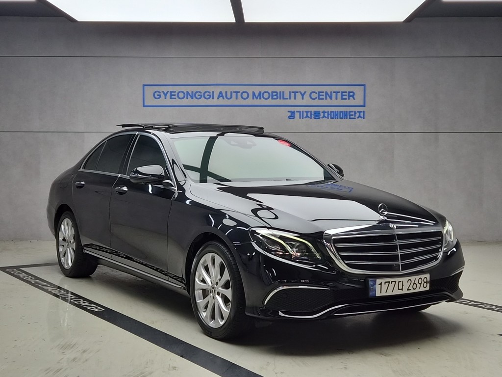 Mercedes-Benz E-Class E300 Exclusive