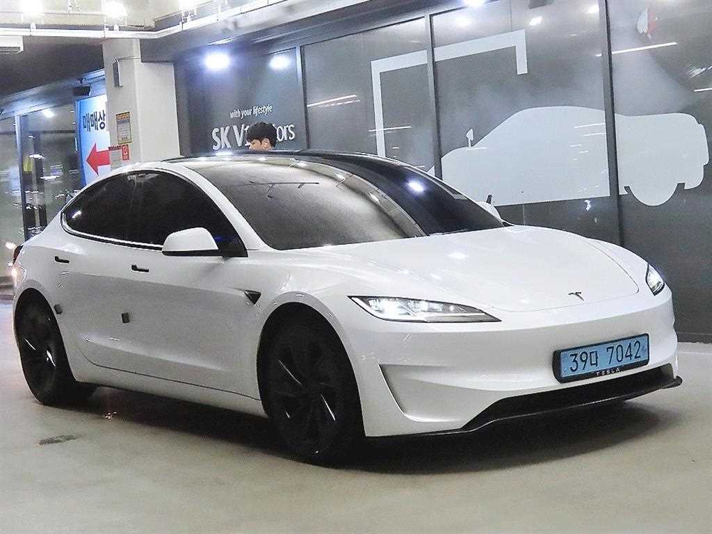 테슬라 Model 3 AWD Performance