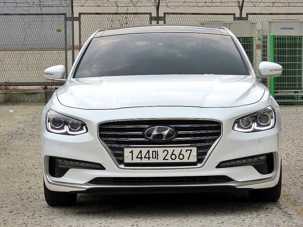 Hyundai Grandeur Hybrid 2.4 HEV Premium