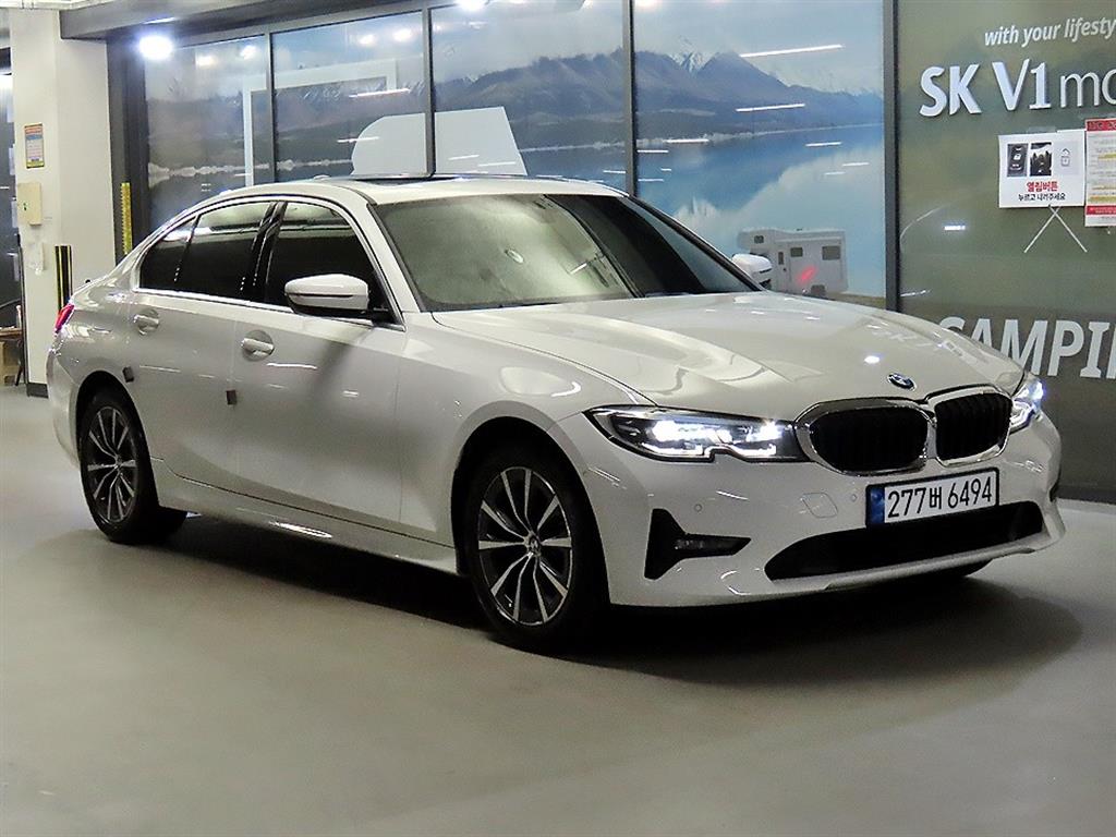 BMW 3 Series 320i